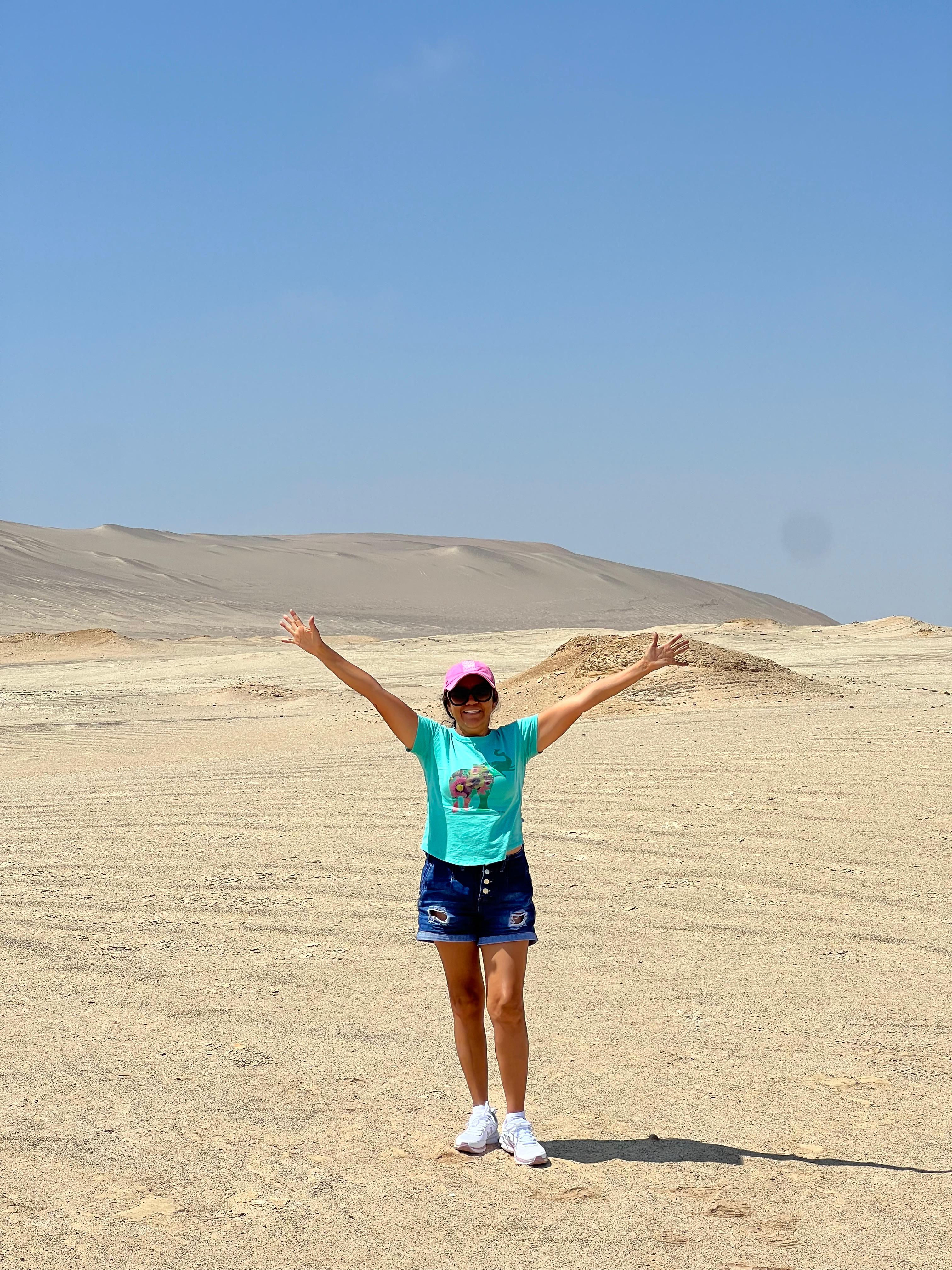 Milita feliz en el desierto